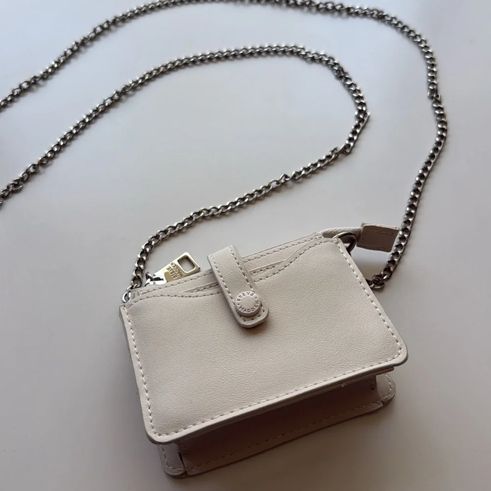 Steve Madden White Micro purse with crossbody chain - Picture 3 of 10